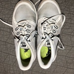 Nike women’s tennis shoes size 7